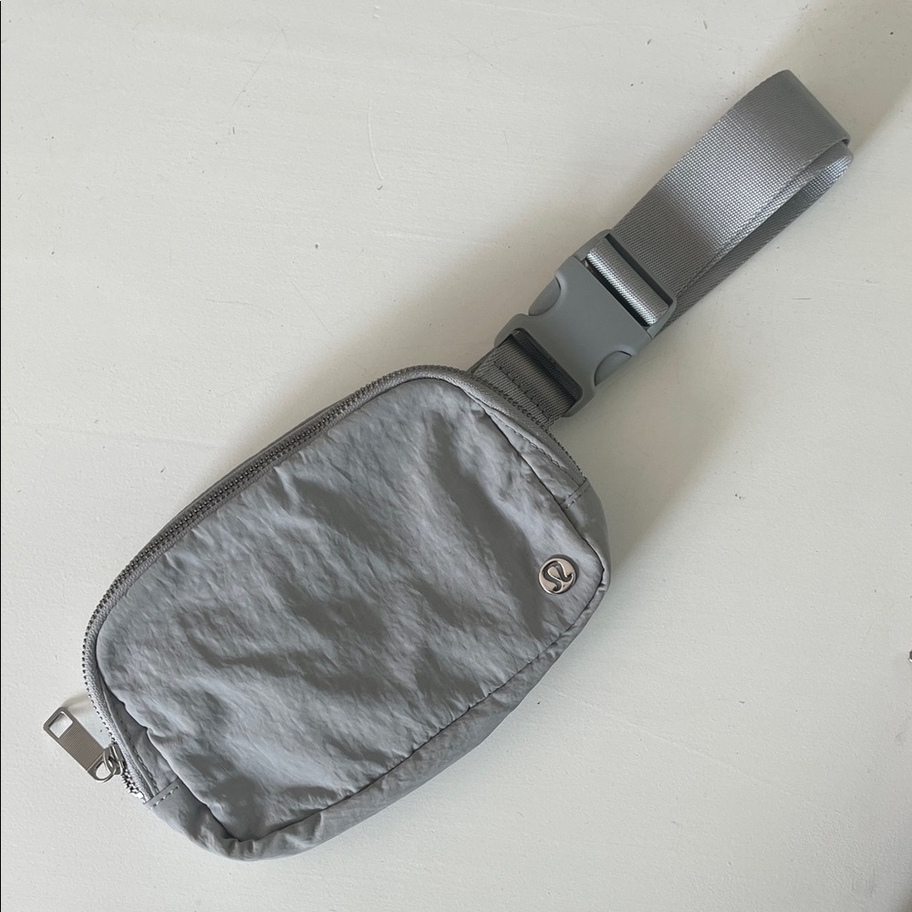 Lululemon Athletica Gray Belt Bag